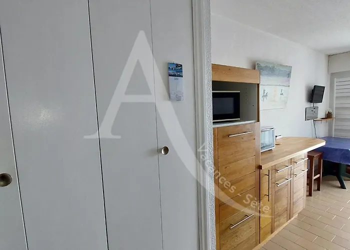 T2 Capacite 4 Personnes En Rez De Jardin Lägenhet *